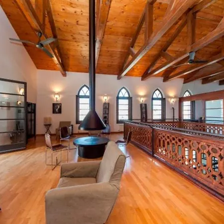 Villa Splendid Former Chapel With Pool & Jacuzzi