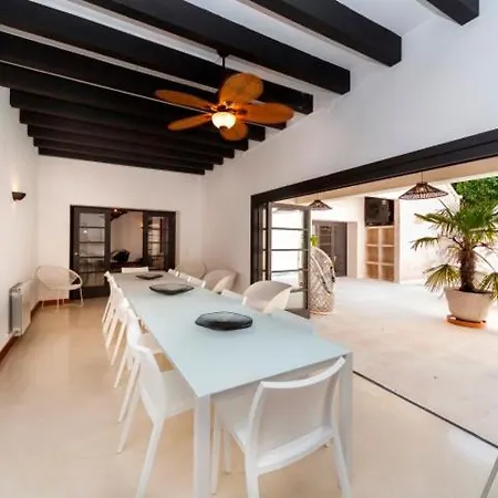 Splendid Former Chapel With Pool & Jacuzzi וילה *