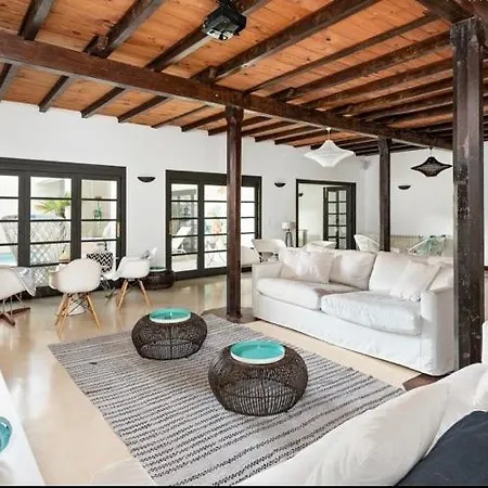 Splendid Former Chapel With Pool & Jacuzzi * אס קסטיי
