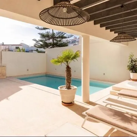 Vila Splendid Former Chapel With Pool & Jacuzzi Es Castell (Menorca)